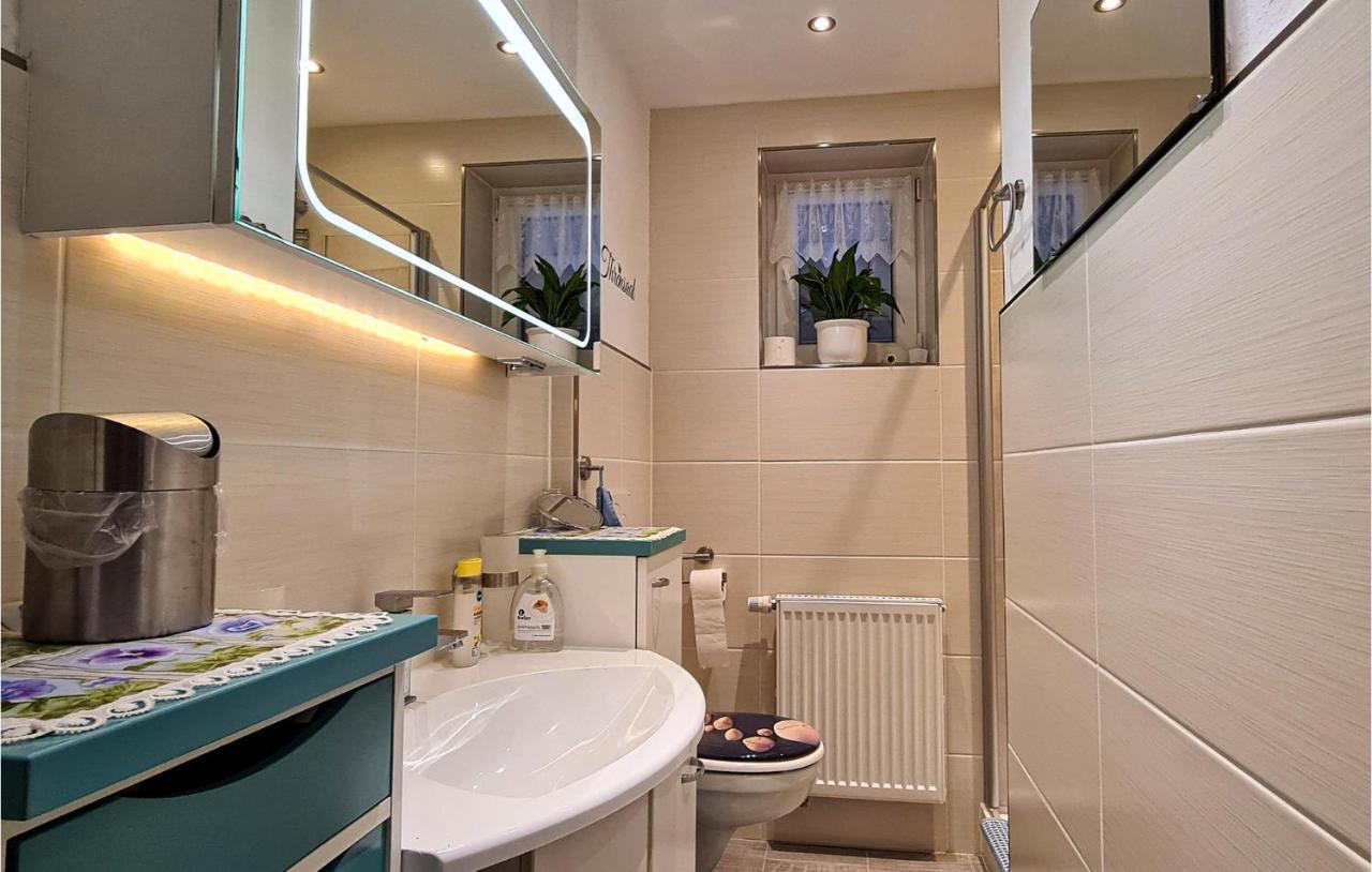 2 Bedroom Cozy Apartment In Suhl Exterior foto